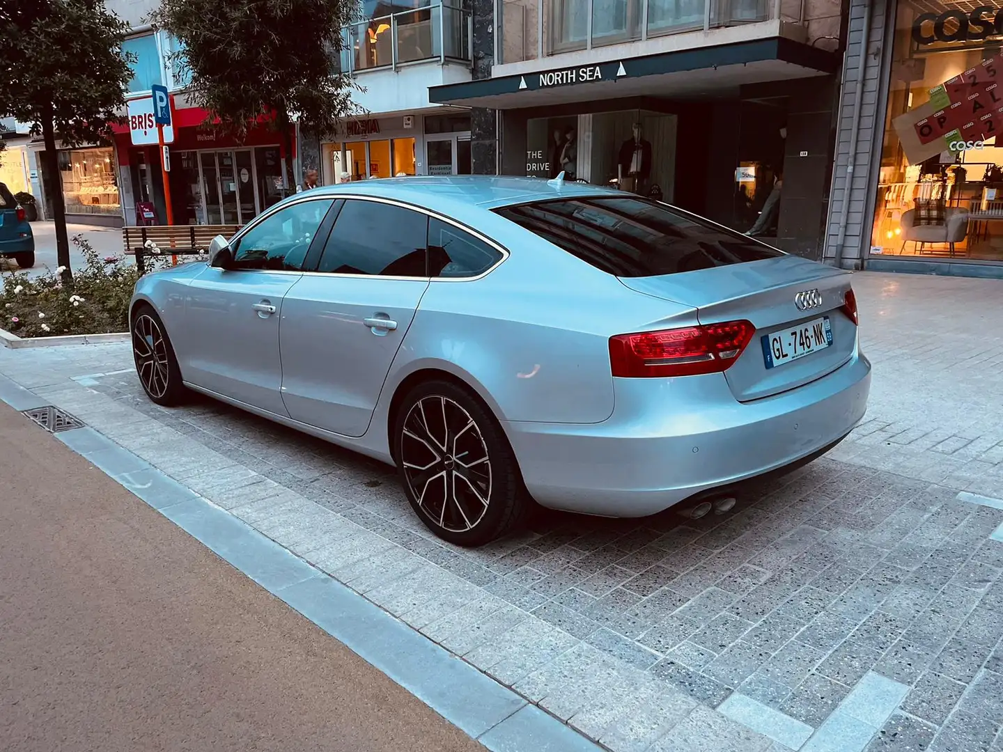 Audi A5 A5 Sportback 2.0 TDI 143 DPF Attraction Multitronic A Argent - 2