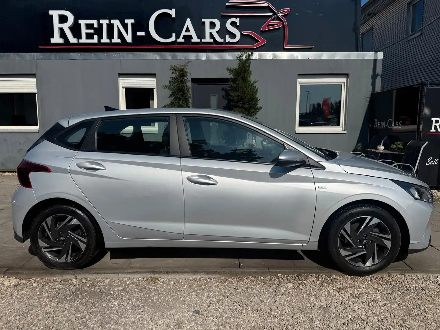 Hyundai i20 Mild-Hybrid/KAMERA/CARPLAY/SHZ/MFL/LED/TEMP. Zilver - 2