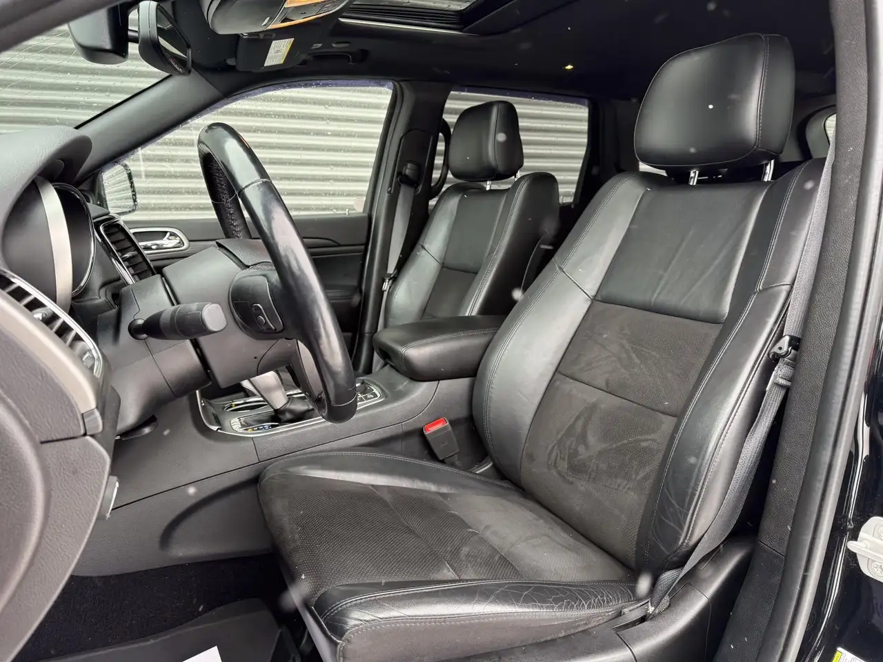 Jeep Grand Cherokee снимка Jeep Grand Cherokee