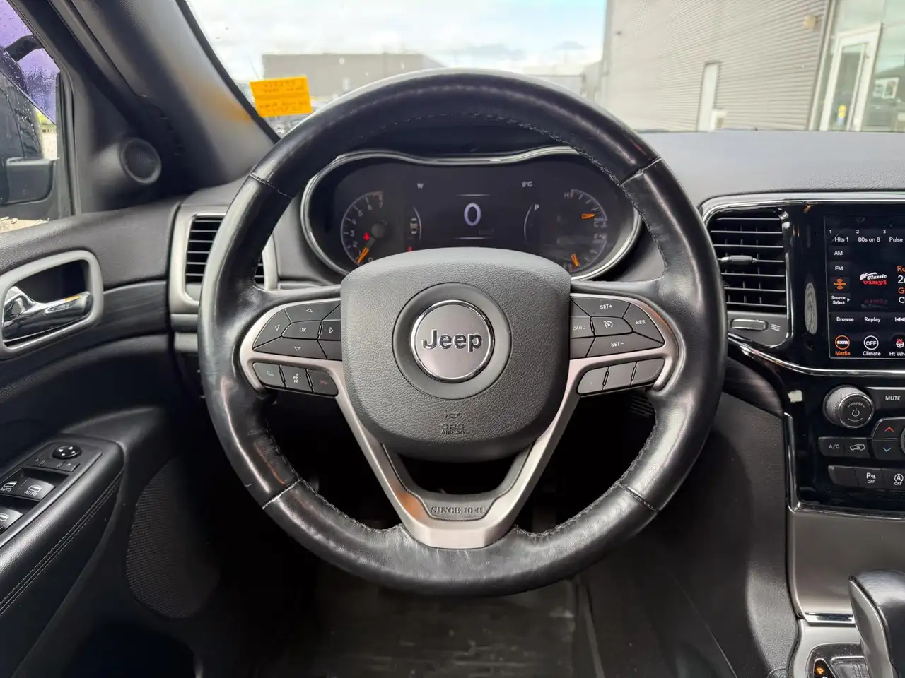 Jeep Grand Cherokee снимка Jeep Grand Cherokee