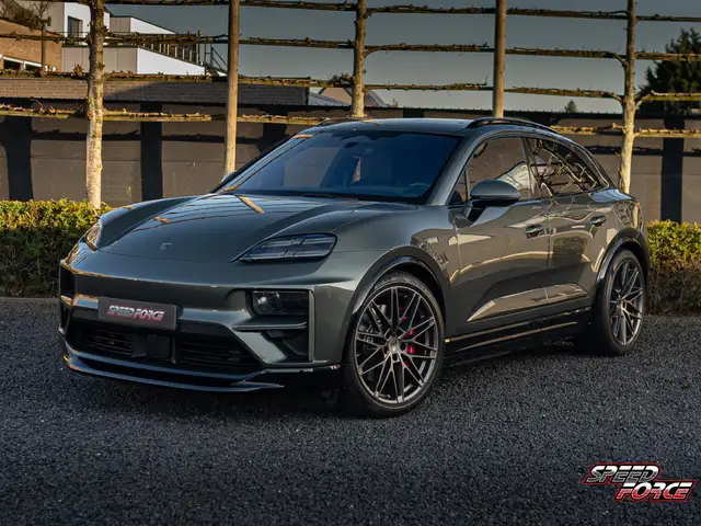 Porsche Macan TURBO | Burmester | Luchtvering | Pano | 22inch RS