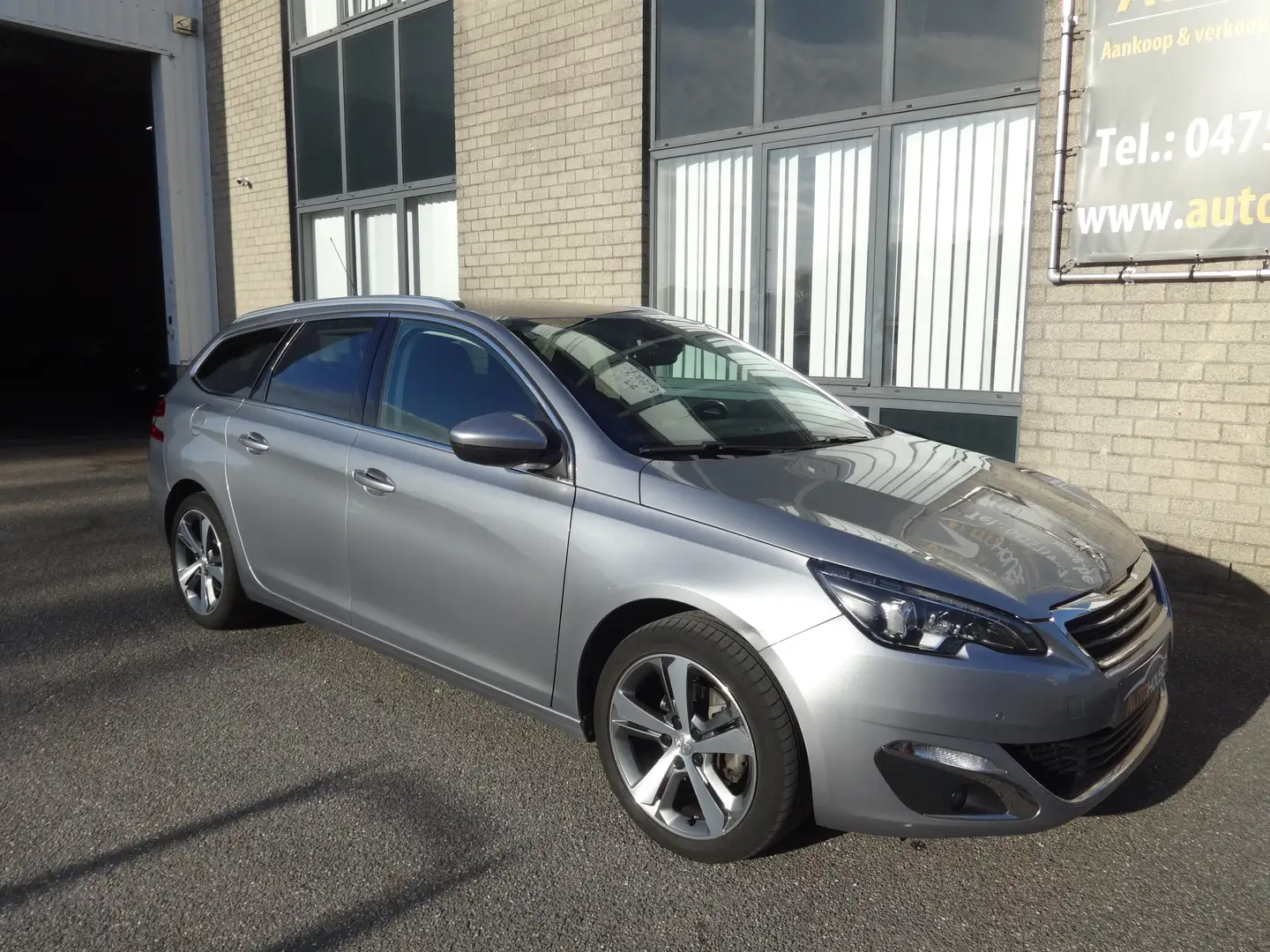 Peugeot 308 SW 1.2 PureTech Allure  GPS , LED ,1 Jaar Garantie Grijs - 2