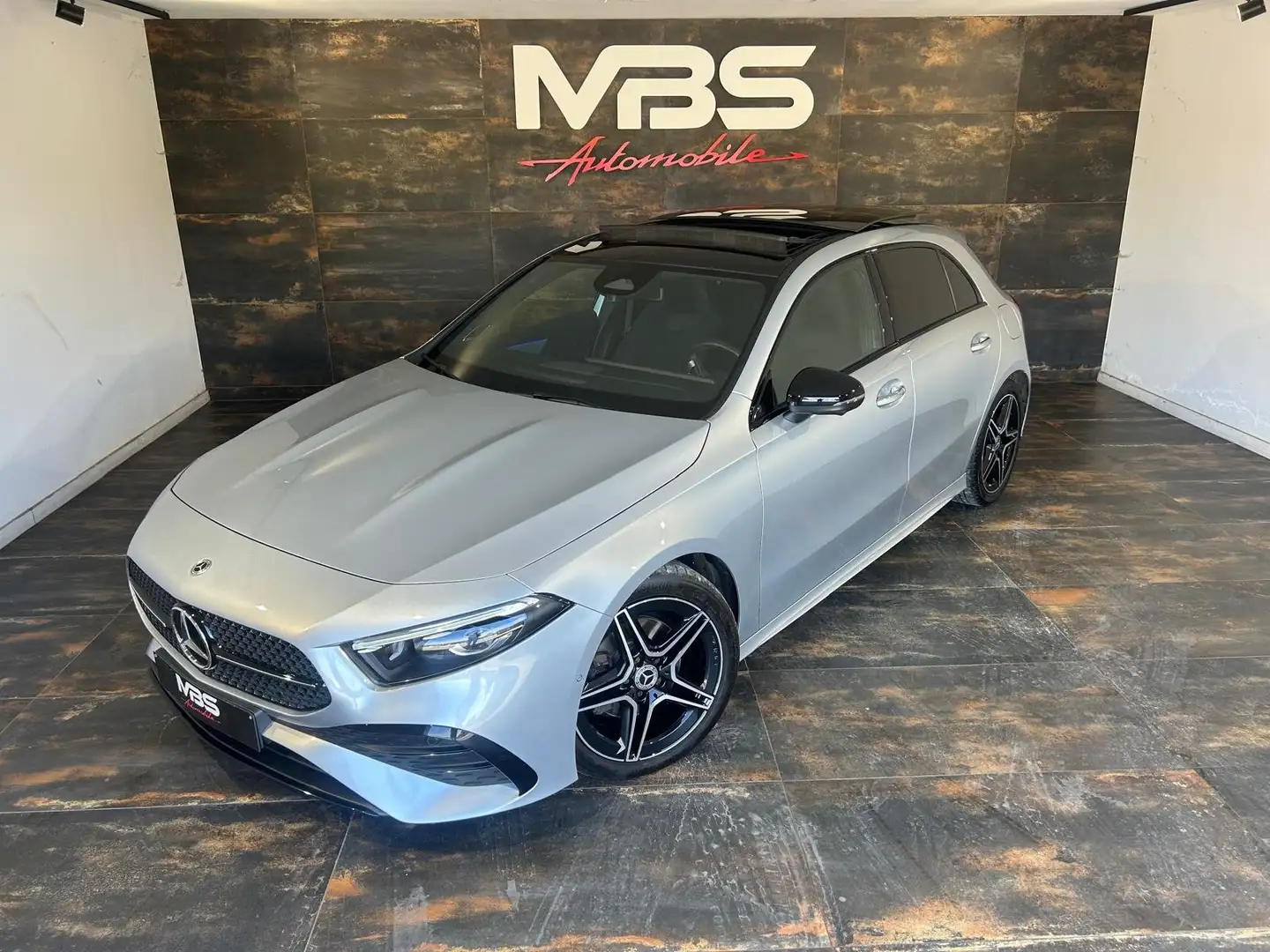 Mercedes-Benz A 180 2.0l *AMG *PANO *BURMESTER *LED INT *CAMERA 360 Gris - 1