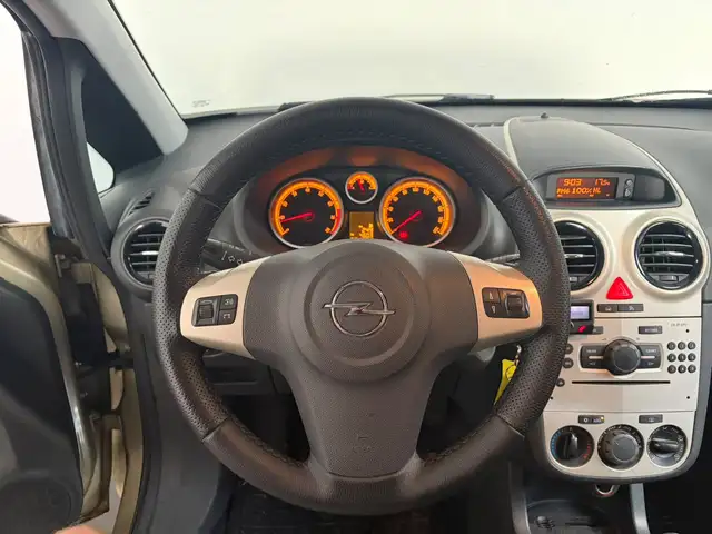 Opel Corsa view 8