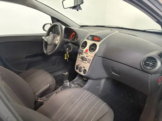 Opel Corsa view 5