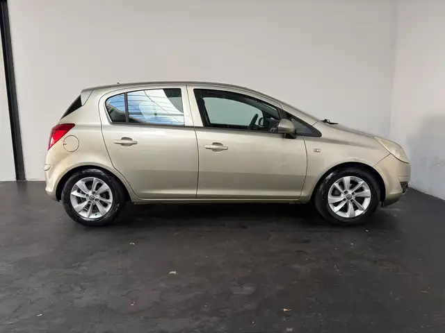Opel Corsa view 17
