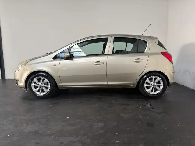 Opel Corsa view 18