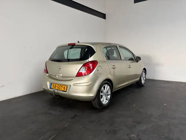 Opel Corsa view 2