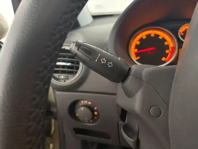 Opel Corsa view 9