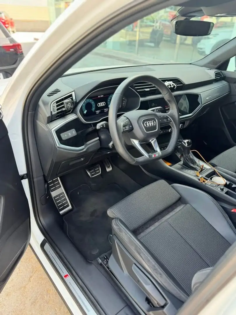 Audi Q3 Sportback 35 TFSI 150cv black line - 2