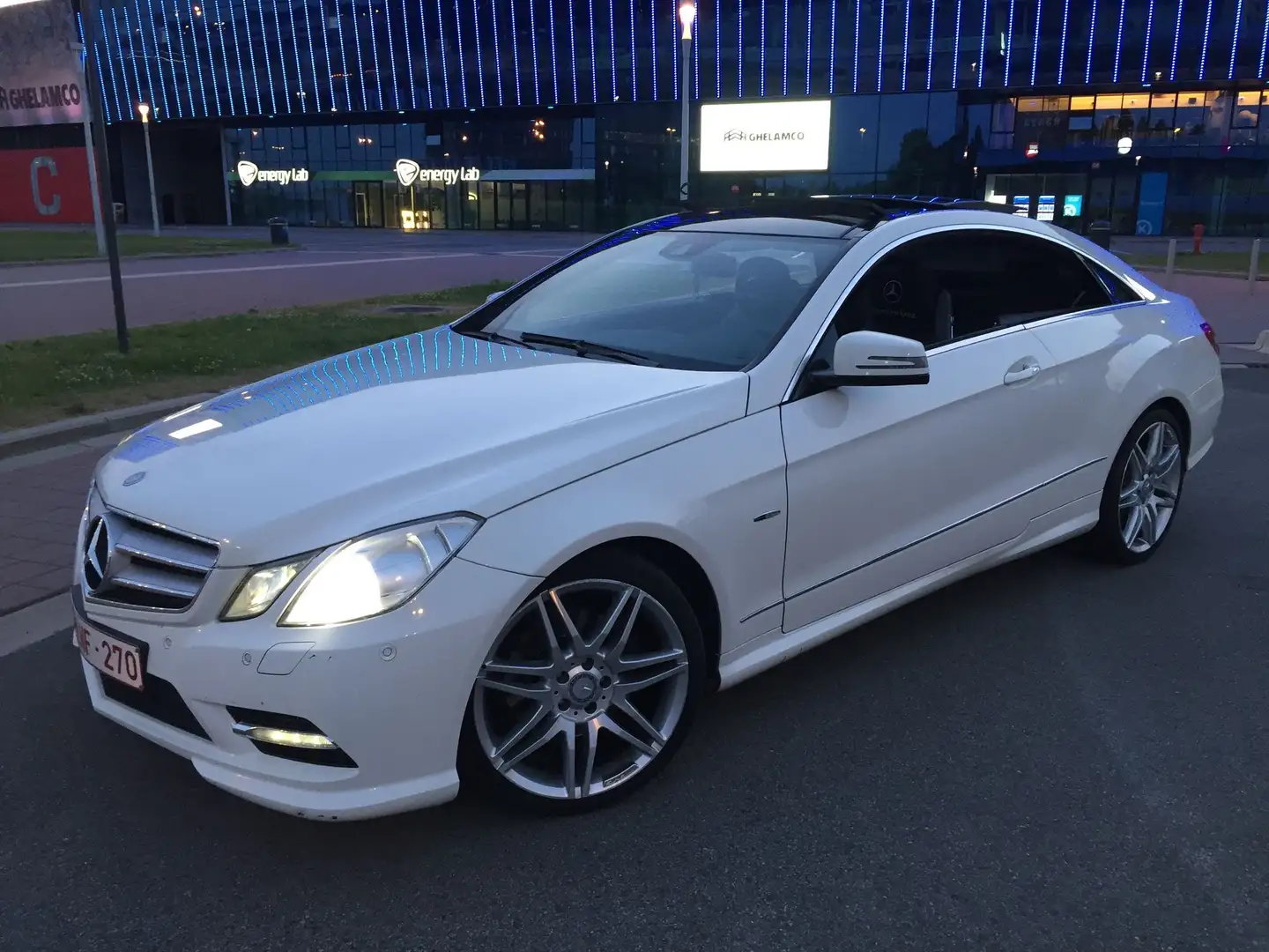 Mercedes-Benz E 220 CDI DPF Coupe BlueEFFICIENCY Avantgarde - 1