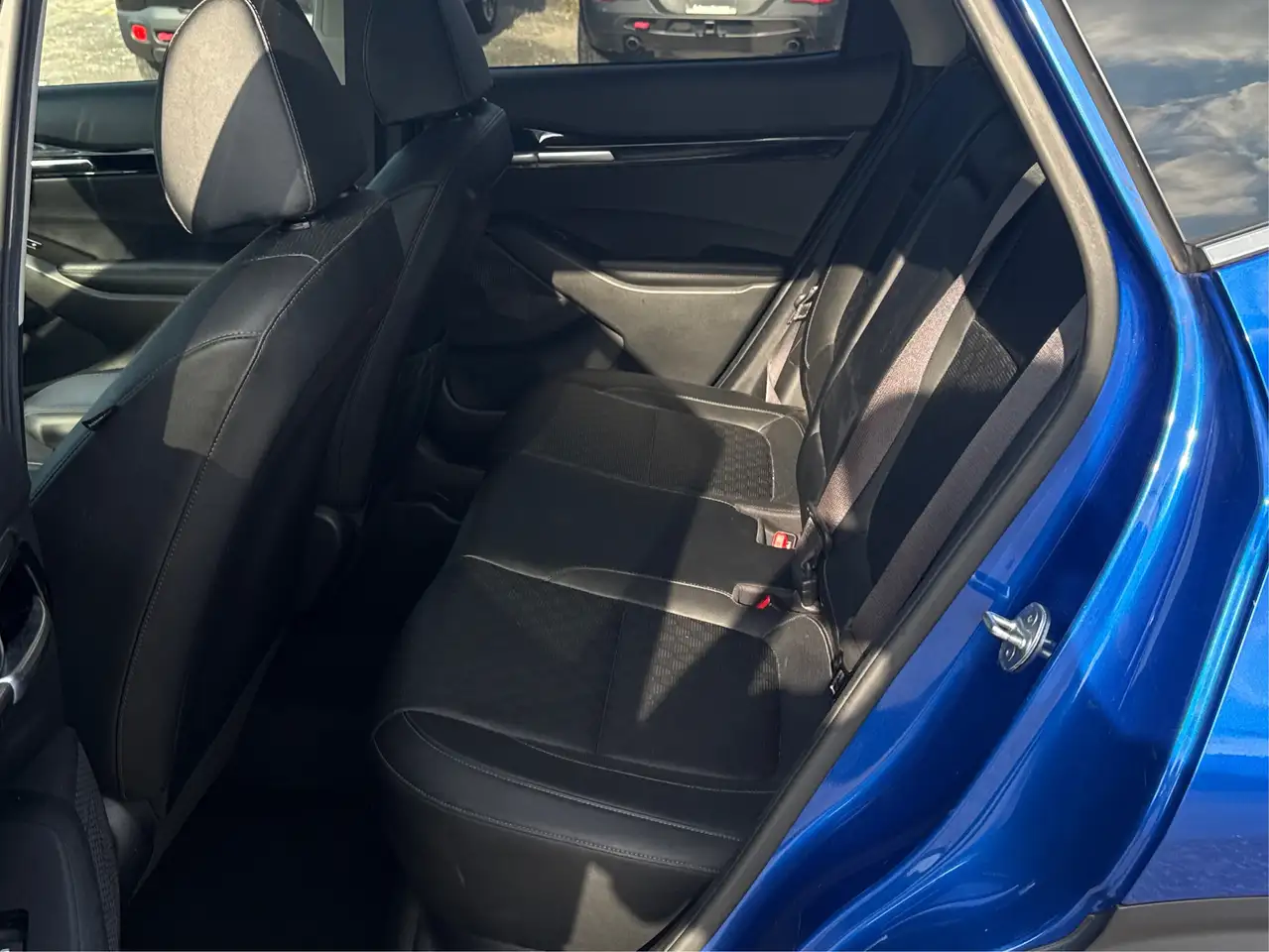 Kia Seltos снимка Kia Seltos
