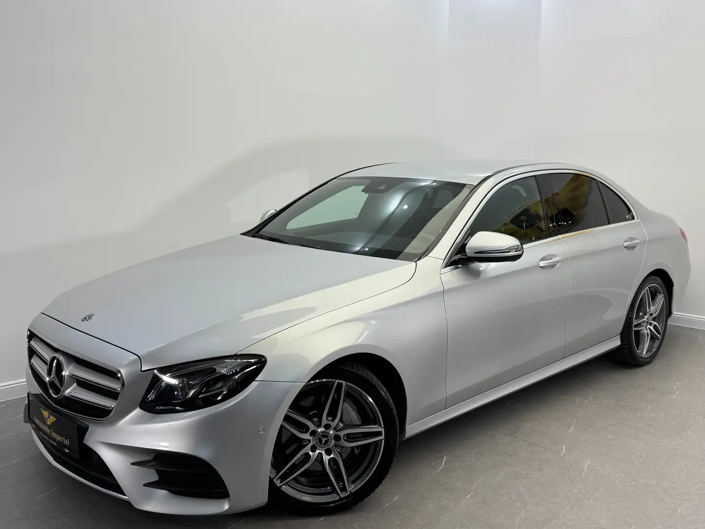 Mercedes-Benz E 220 d // AMG-PAKET // WIDESCREEN // AMBIENTEB. // Grau - 2