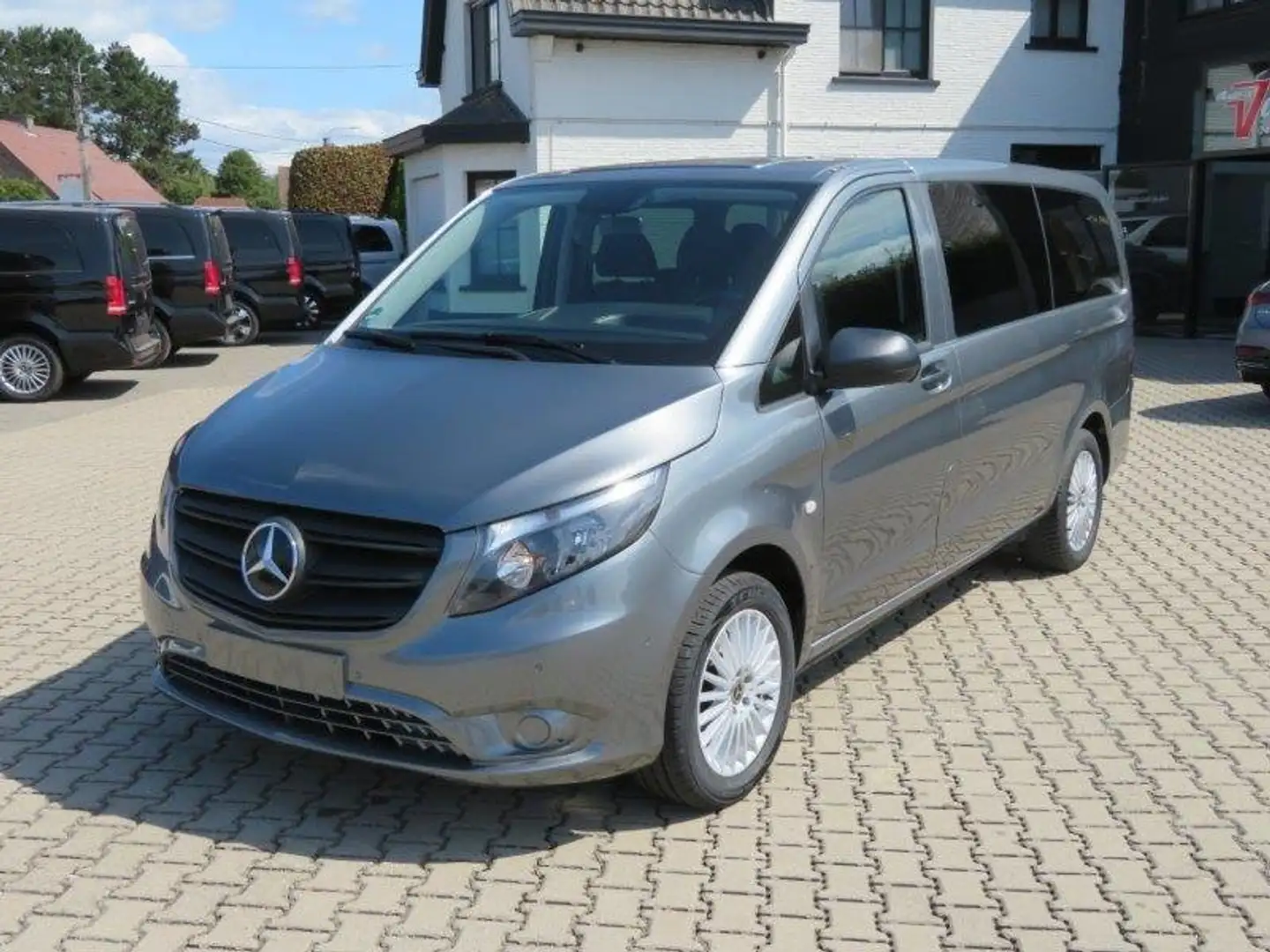 Mercedes-Benz Vito 114 cdi Tourer Gris - 1