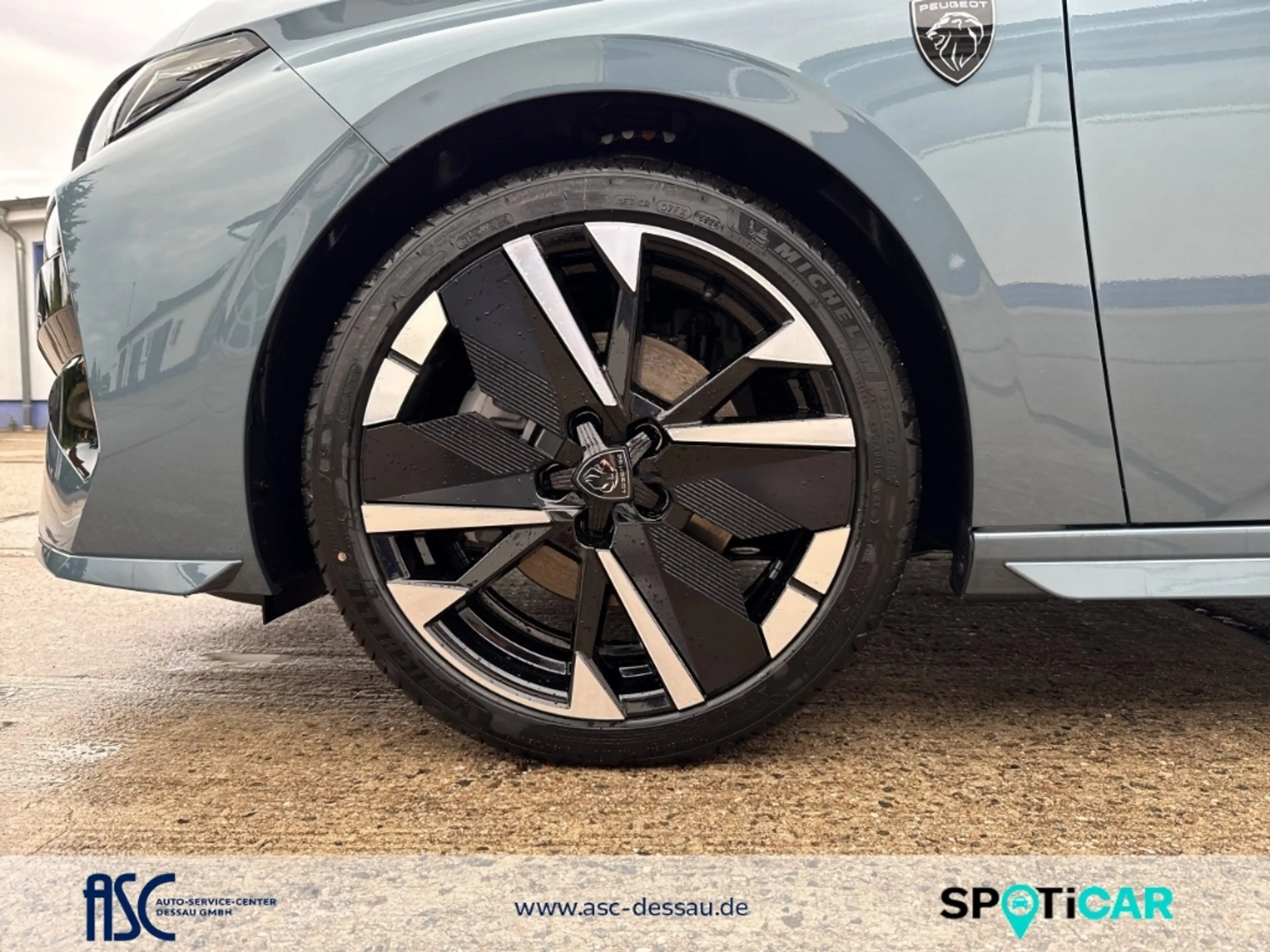 Peugeot 308 Neuer SW GT EXCLUSIVE HYBRID 145 e-DSC6 — photo 13