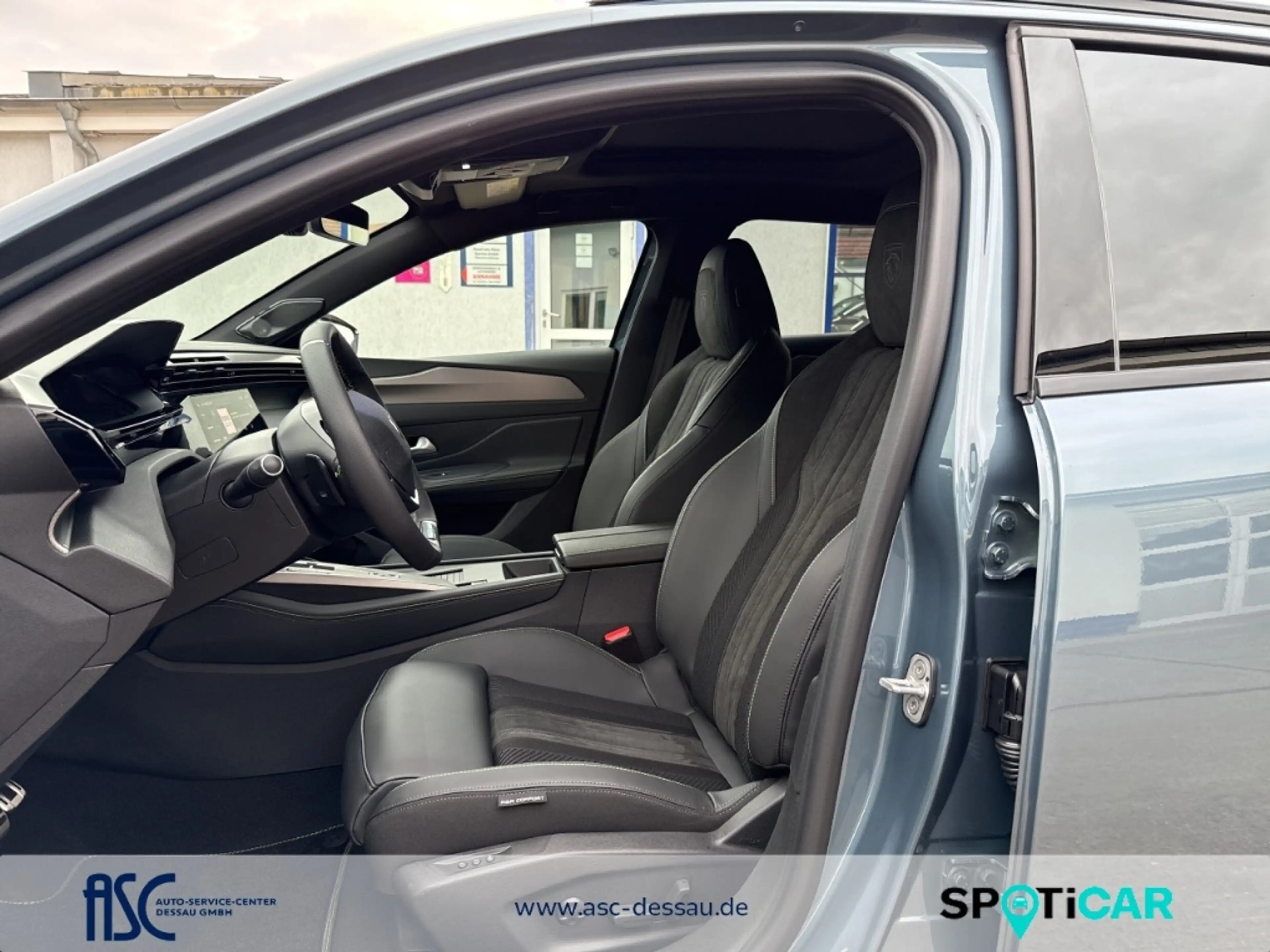 Peugeot 308 Neuer SW GT EXCLUSIVE HYBRID 145 e-DSC6 — photo 11