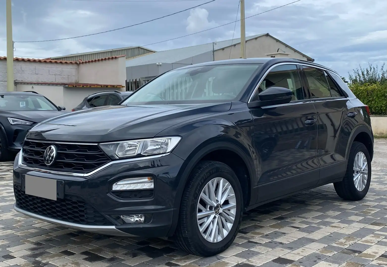 Volkswagen T-Roc Business 2.0 TDI 150CV DSG Grijs - 1