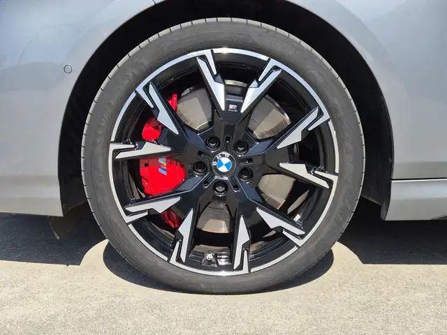 BMW 1 Series view 13