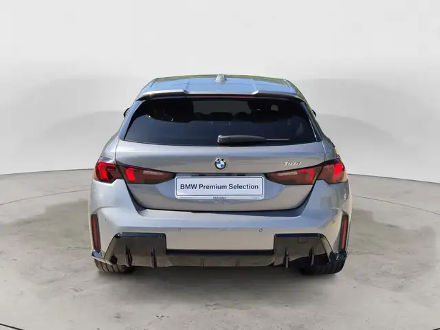 BMW 1 Series view 3