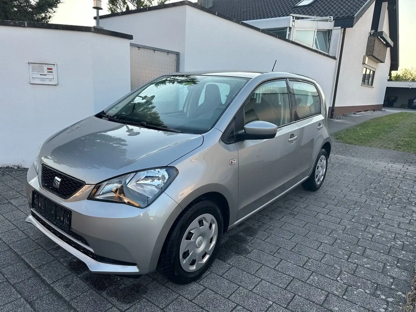 SEAT Mii Style -KLIMA-SHZ-ZV-SV-EURO6- Grau - 1