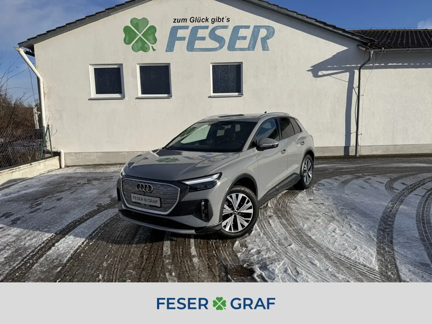 Audi Q4 e-tron 35 e-tron 19" ACC NAVI PDC SHZ Grau - 1