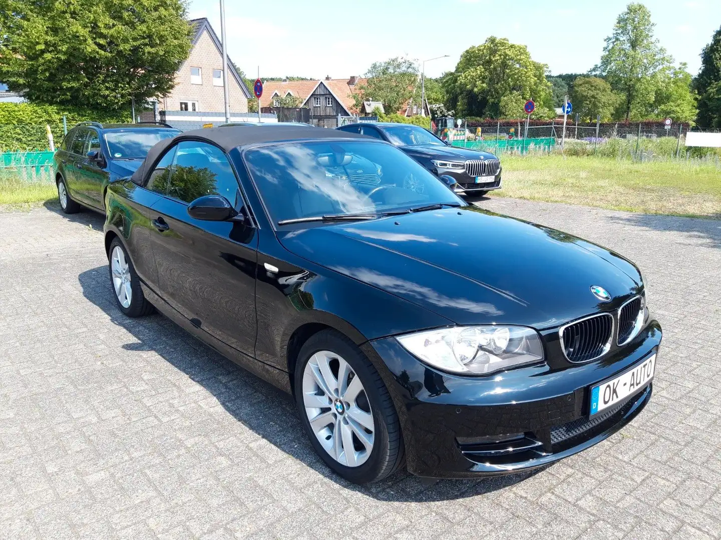 BMW 118 i  Cabrio*Klima*Leder*SHZ*PDC* Schwarz - 2