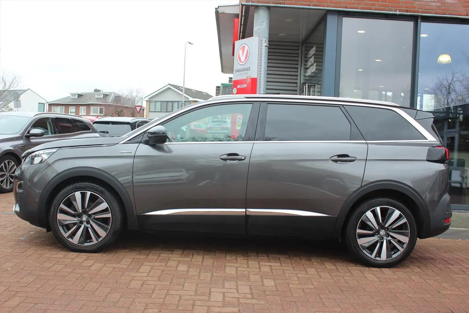 Peugeot 5008 1.2 PureTech *GT-Line* | Nw. Distributie | Schuifd Gris - 2