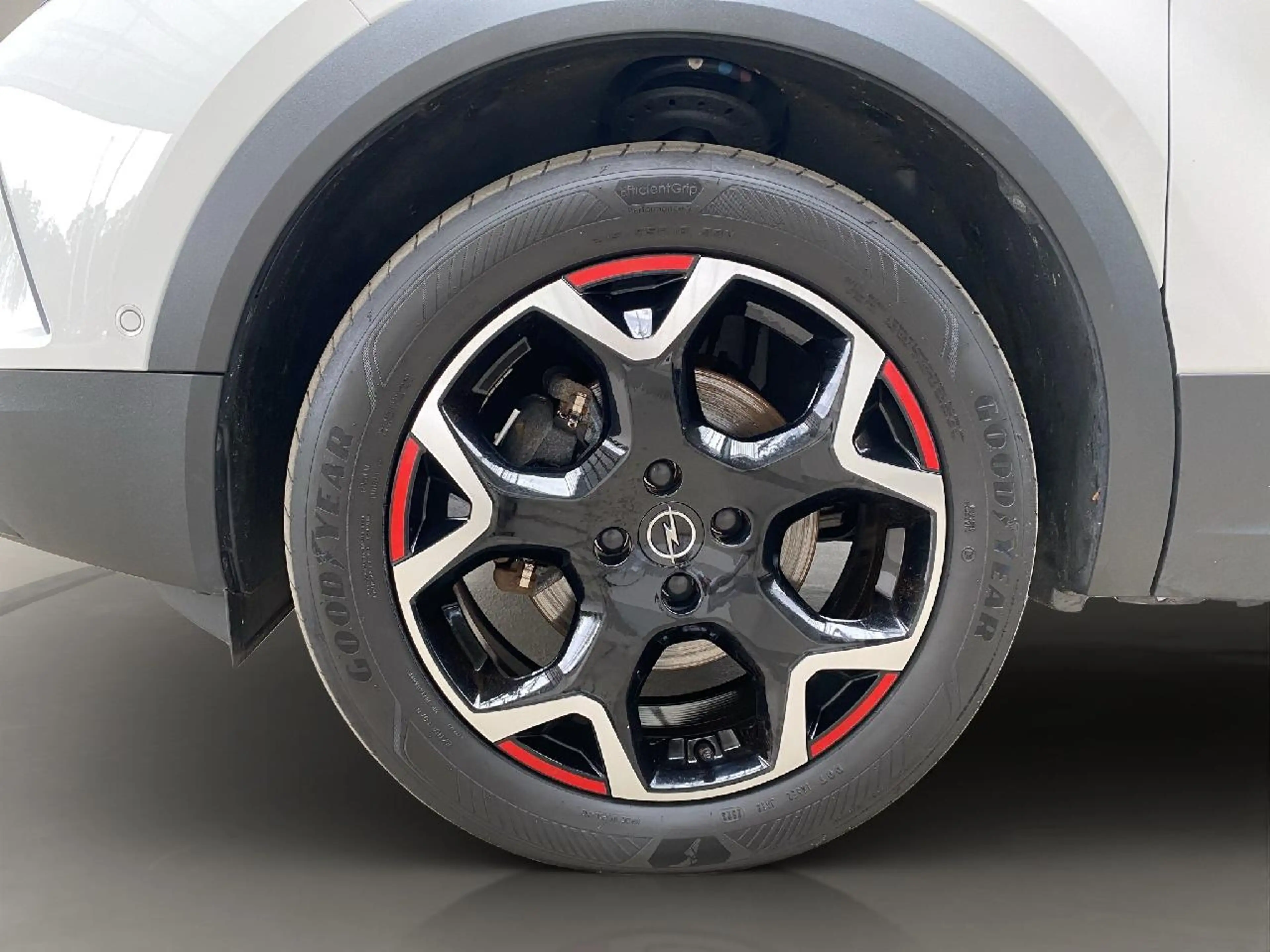 Opel Mokka-E e GS Line — photo 9