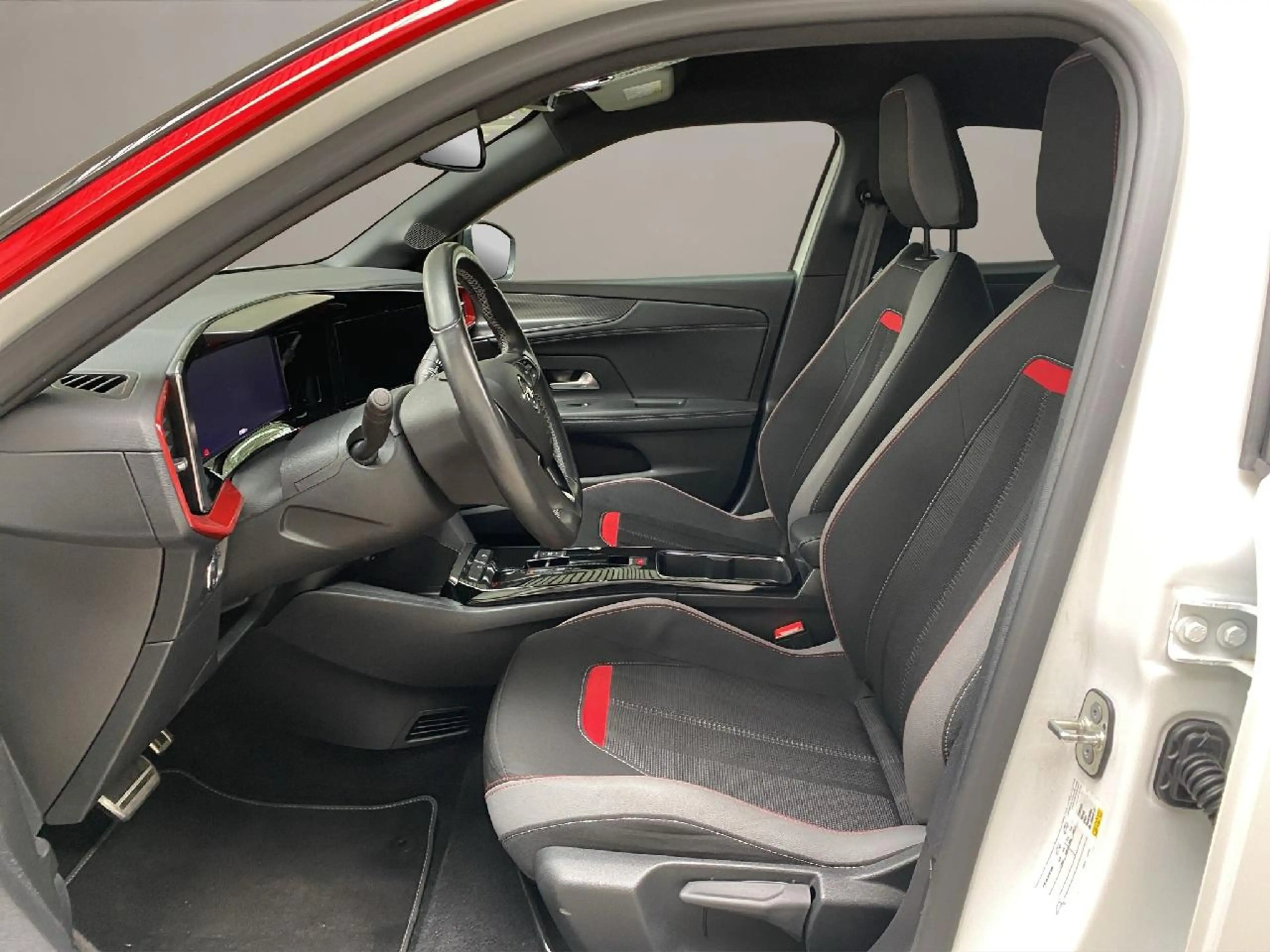 Opel Mokka-E e GS Line — photo 10