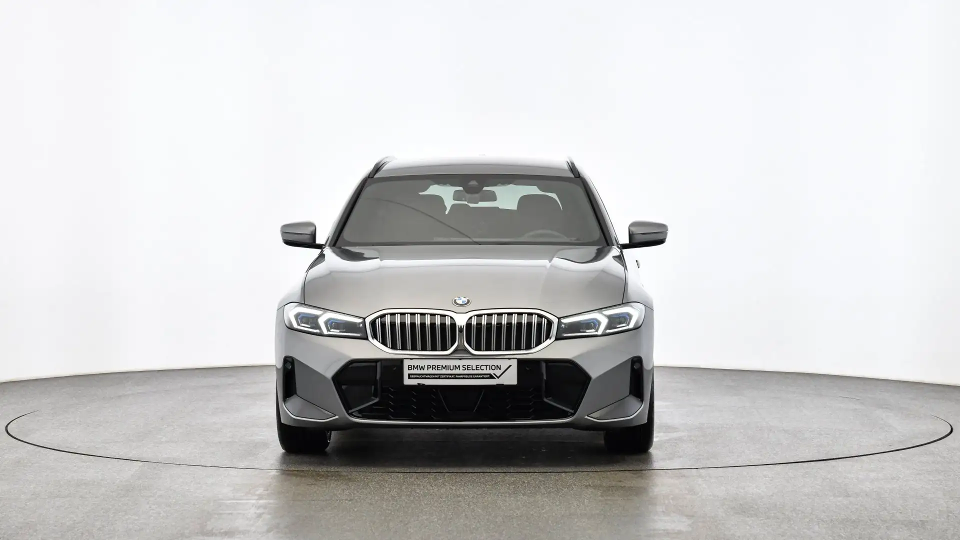 BMW 320 d xDrive M Sportpaket / AHK Grau - 2
