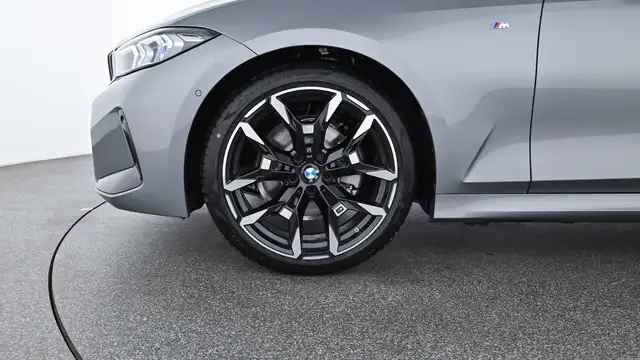 BMW 320 d xDrive M Sportpaket / AHK Ansicht 6