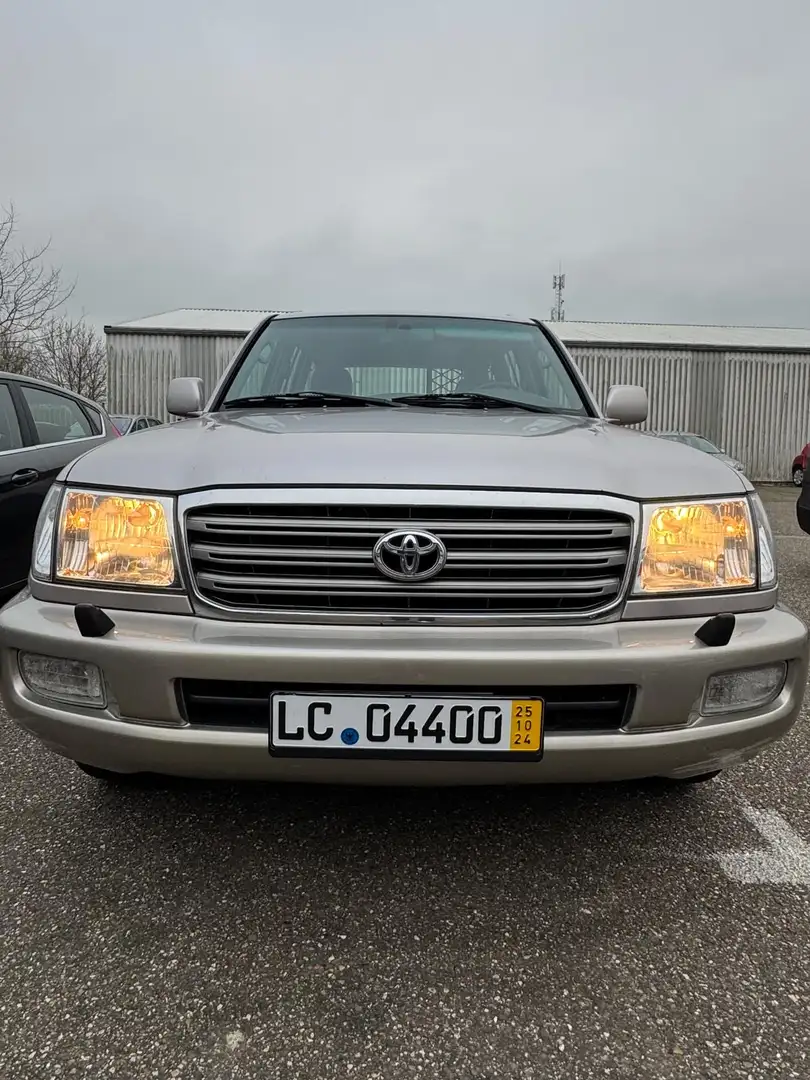 Toyota Land Cruiser 100 50 th Anniversary - 1