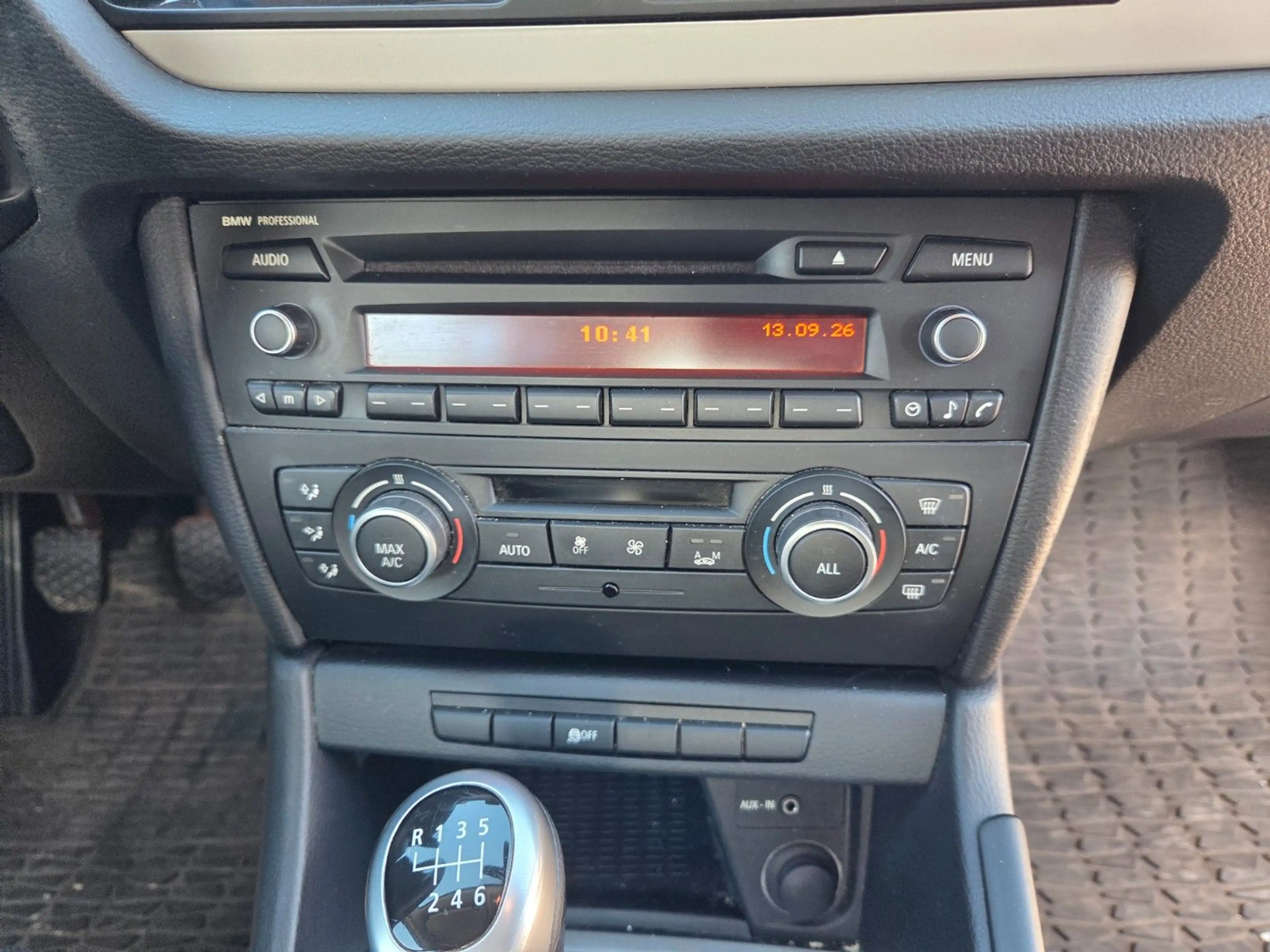 BMW X1 sDrive18i org 120000 KM — photo 6
