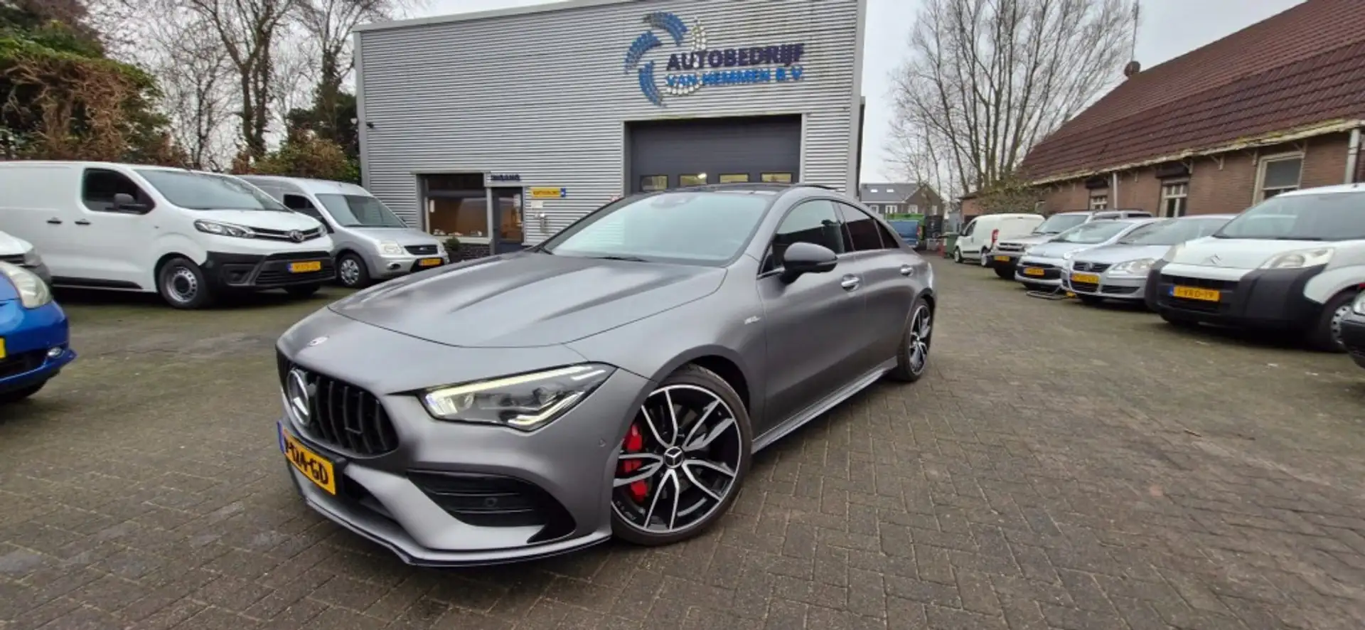 Mercedes-Benz CLA 45 AMG AMG 35 4M Premium Plus  100% schadevrij Grijs - 2