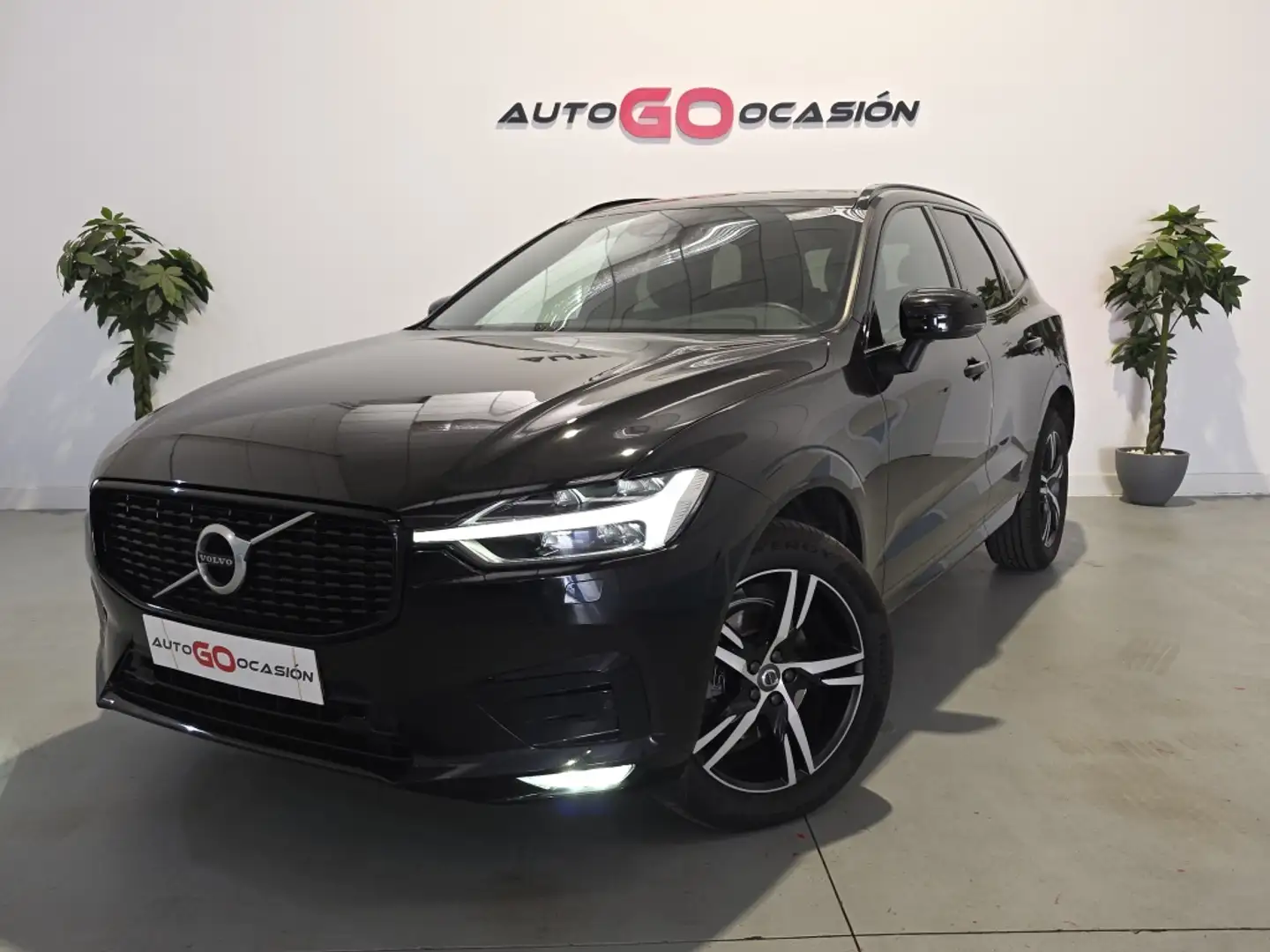 Volvo XC60 D4 R-Design Aut. Negro - 2