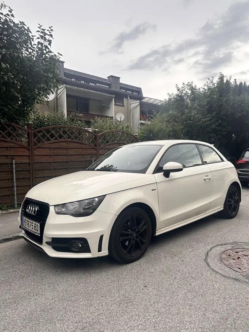Audi A1 1.2 TFSI S line Sportpaket - 1