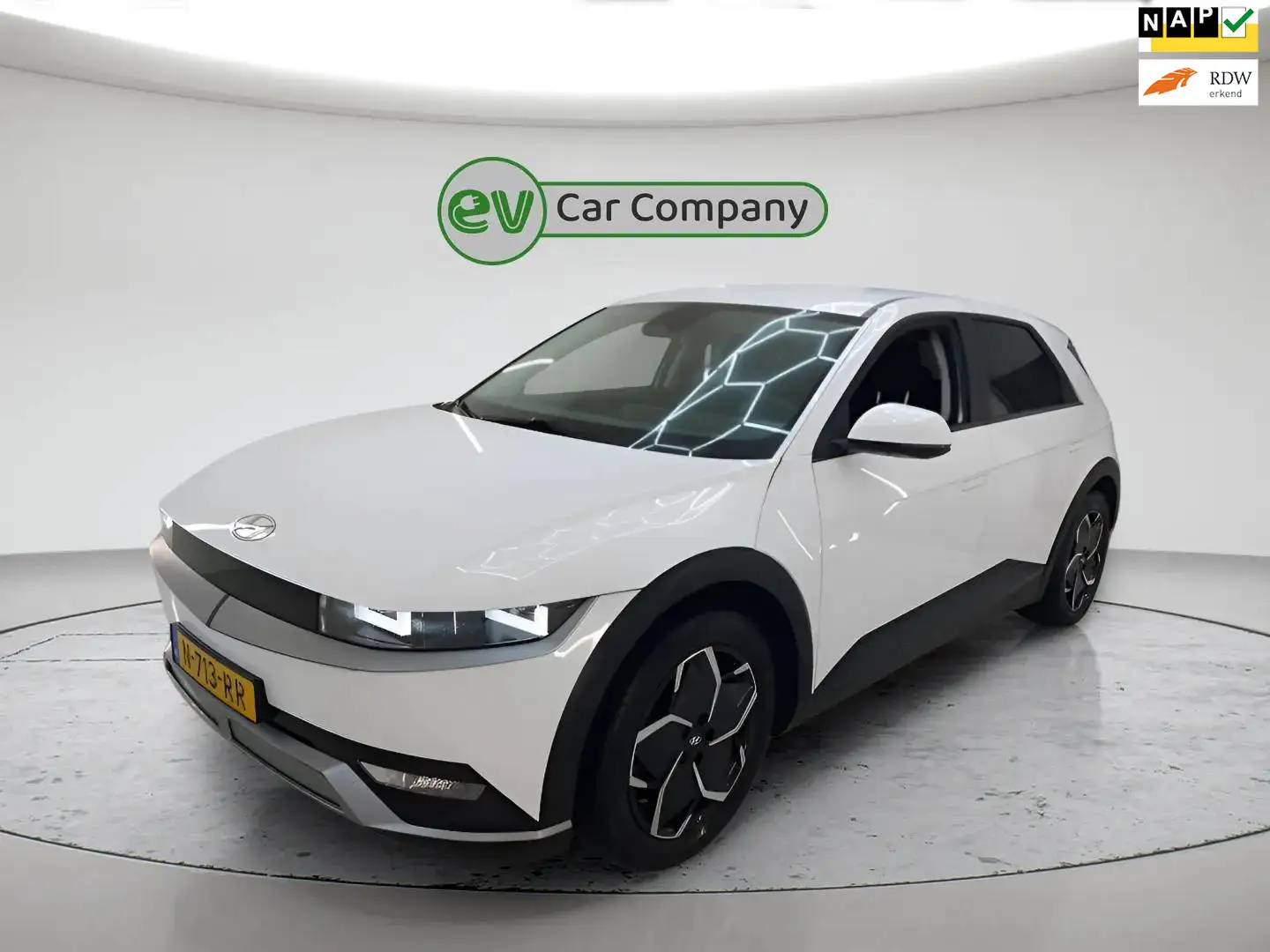 Hyundai IONIQ 5 Style 73kWh | SOH 81% | Warmtepomp | Trekhaak | Cr Weiß - 1