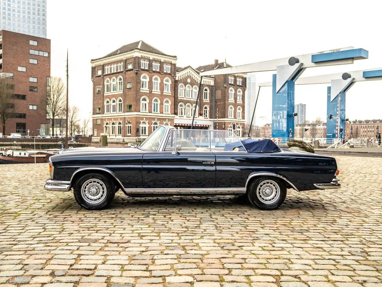 Mercedes-Benz 220 SE, foto 4