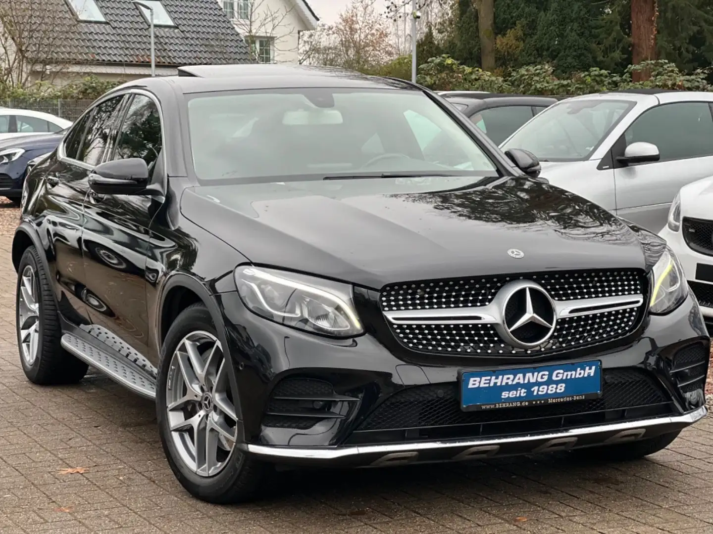 Mercedes-Benz GLC 250 Coupe 4Matic*AMG-LINE*LED*NAVI*1.HAND* Schwarz - 1