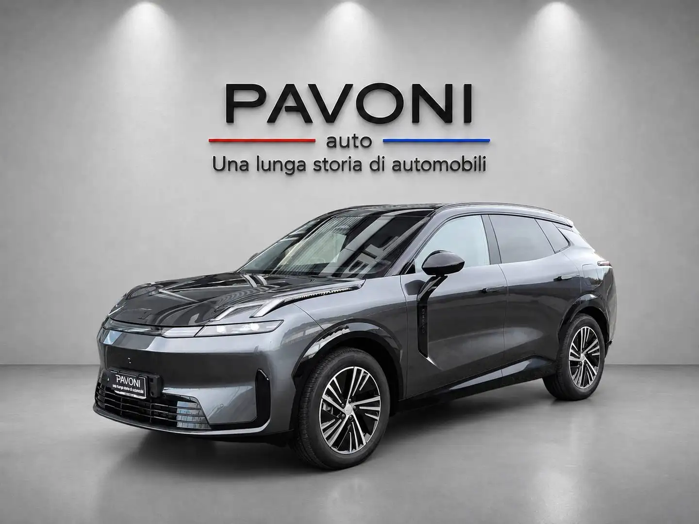 Lynk & Co 08 08 1.5 PHEV Core Auto Silber - 1