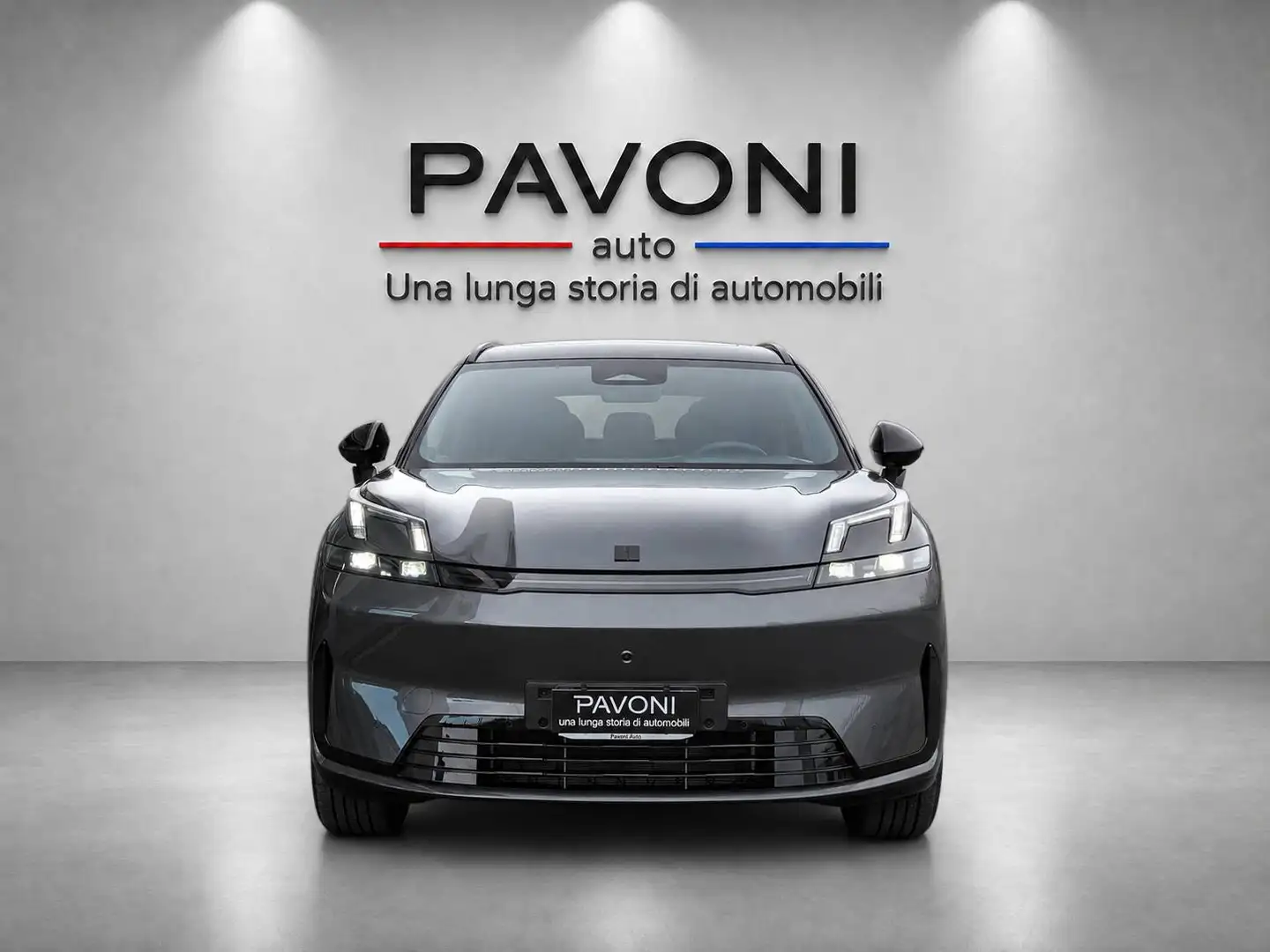 Lynk & Co 08 08 1.5 PHEV Core Auto Silber - 2