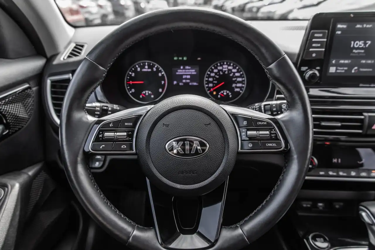 Kia Seltos снимка Kia Seltos