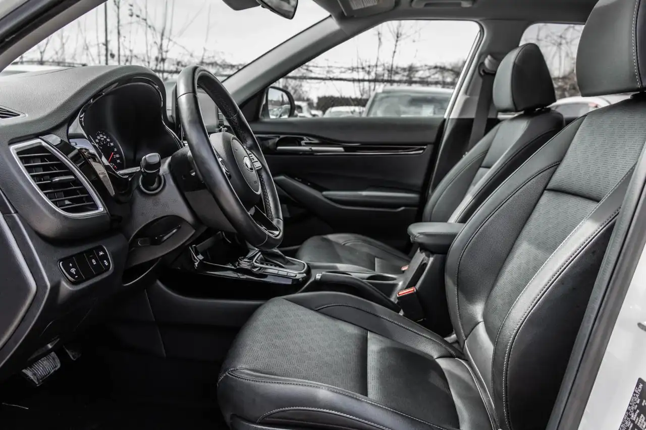 Kia Seltos снимка Kia Seltos