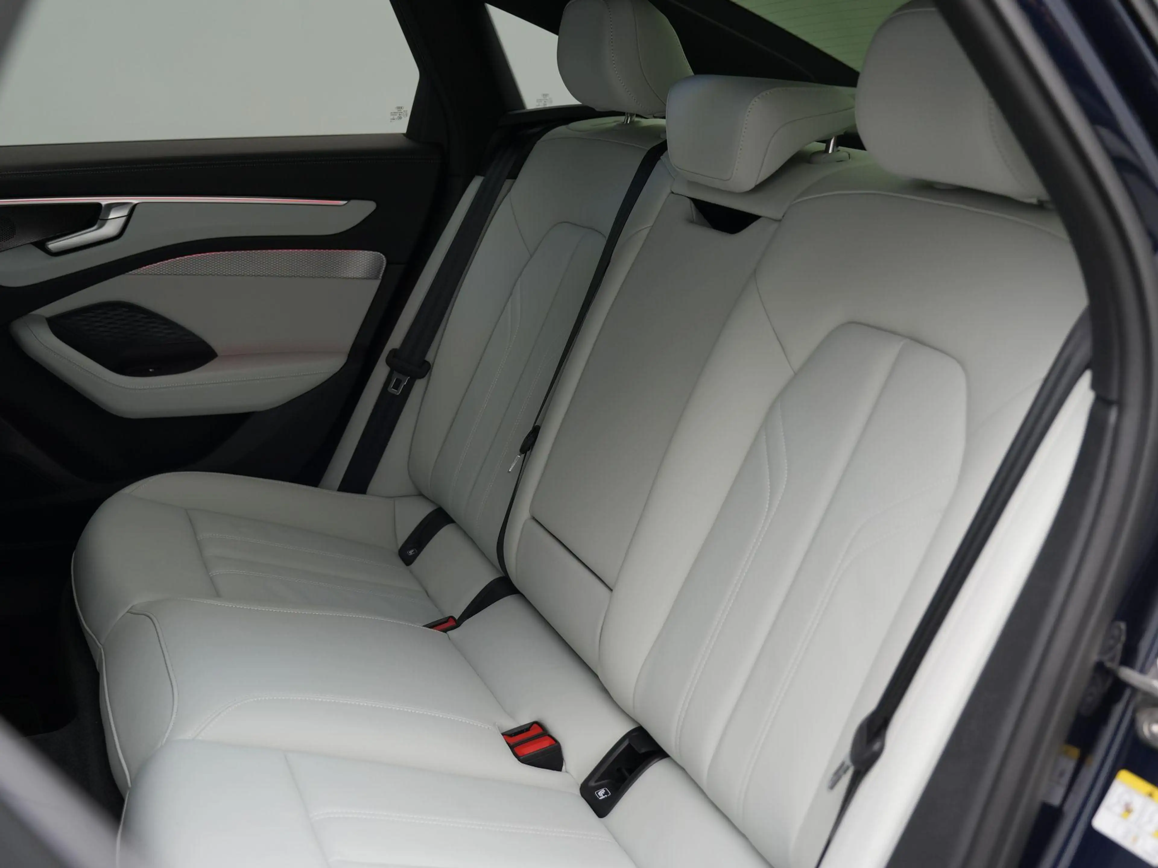Audi A6 Limousine 2.0 e-hybrid 367pk quattro S edition Com — photo 9