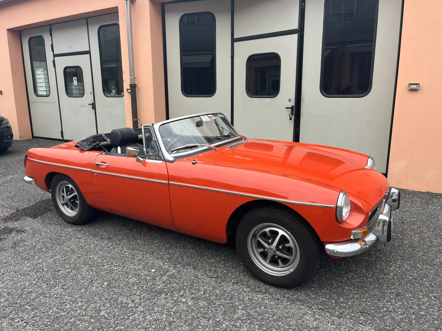 MG MGB Roadster rhd Orange - 2
