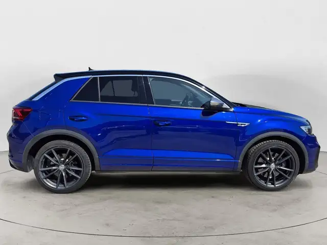 Volkswagen T-Roc view 5
