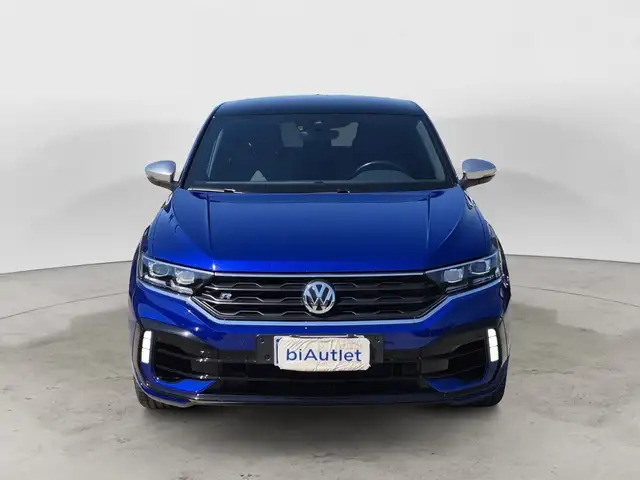 Volkswagen T-Roc view 2