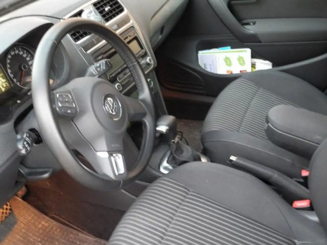 Volkswagen Polo Citadine 5 portes — photo 8