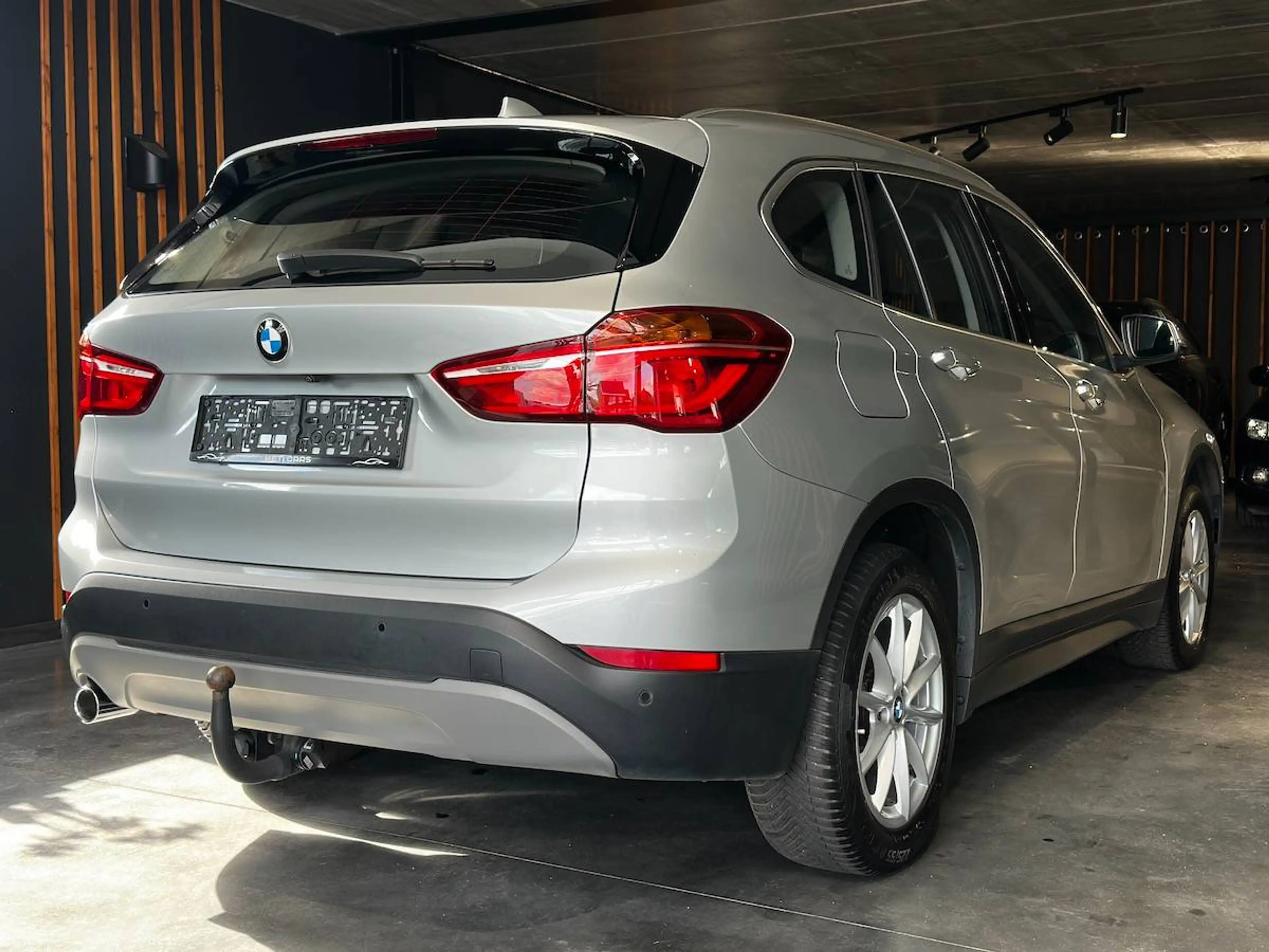BMW X1 1.5iA sDrive18i | Sensoren | Camera | Navi | BT | ... — photo 9