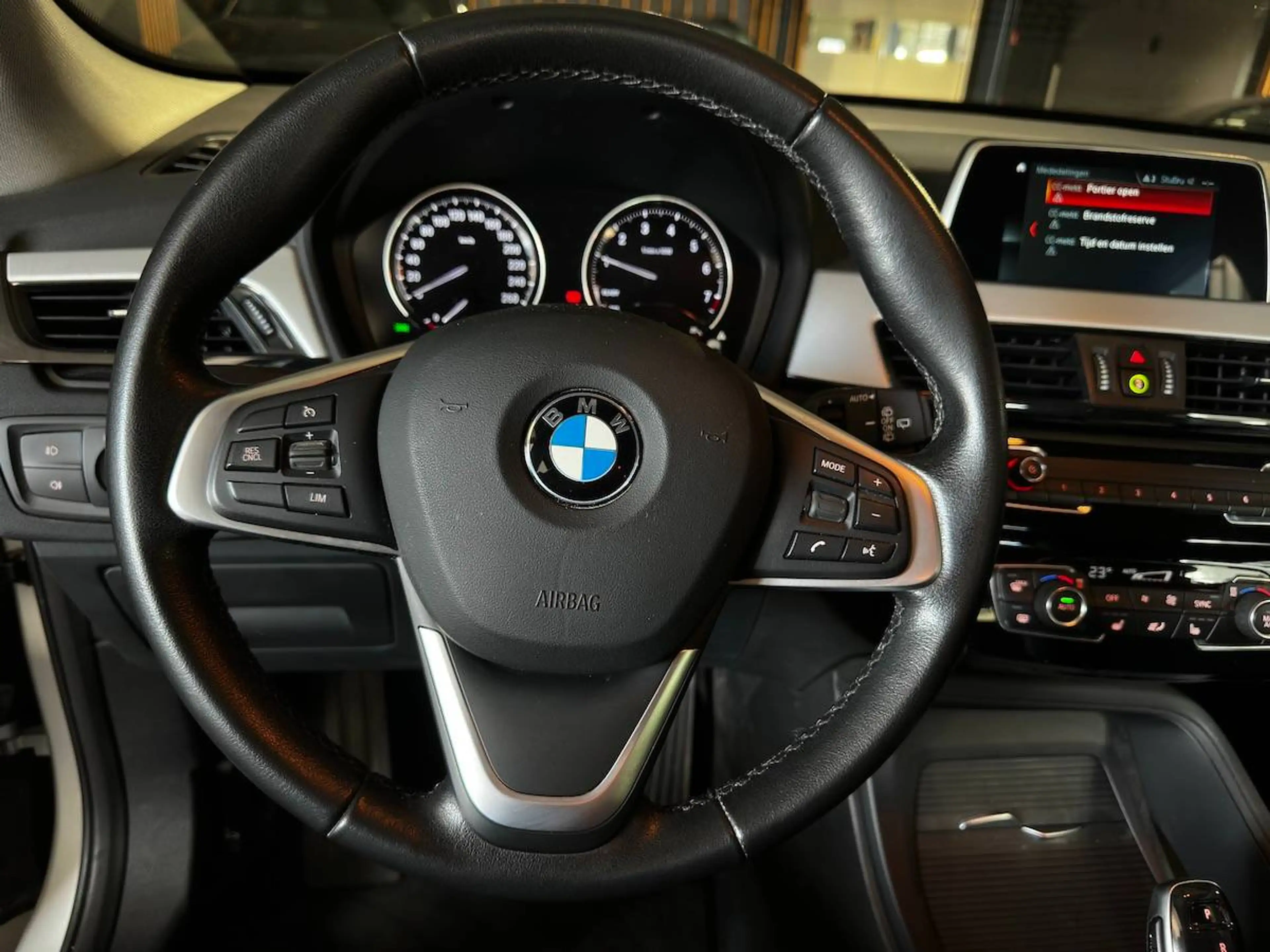 BMW X1 1.5iA sDrive18i | Sensoren | Camera | Navi | BT | ... — photo 13